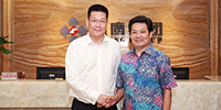 廣東外語外貿(mào)大學(xué)仲偉合校長一行蒞臨寶鷹集團洽談校企合作